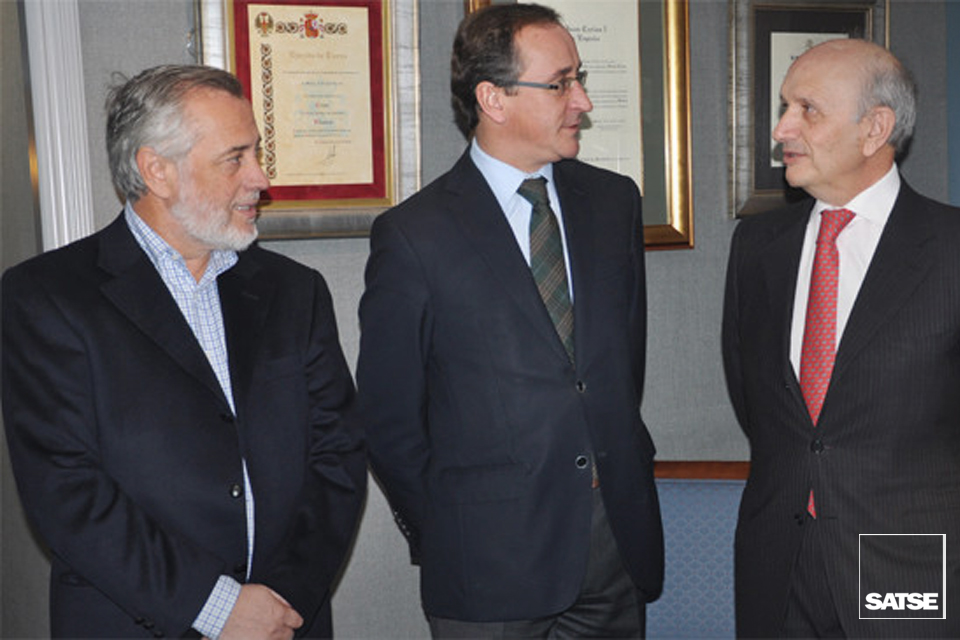 Víctor Aznar se reúne con el ministro de Sanidad